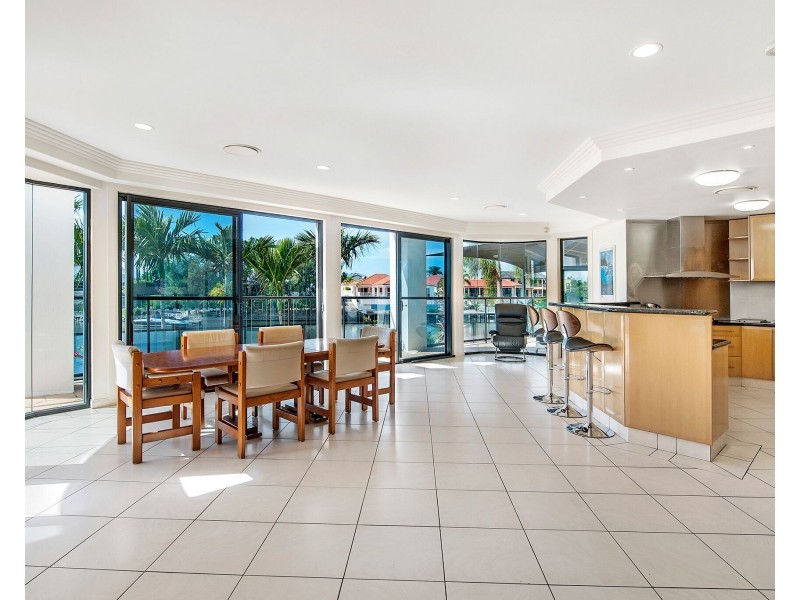 93 Bollard Circuit, Clear Island Waters QLD 4226
