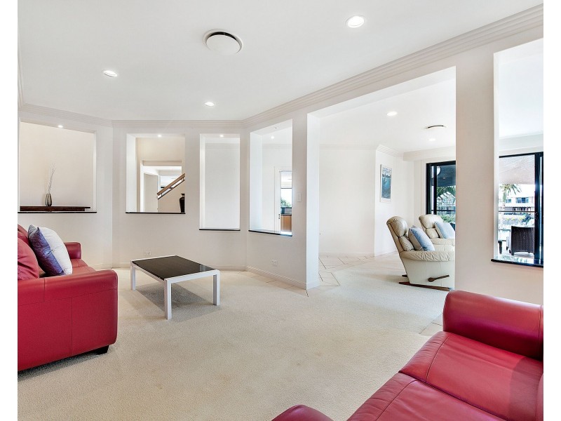 93 Bollard Circuit, Clear Island Waters QLD 4226