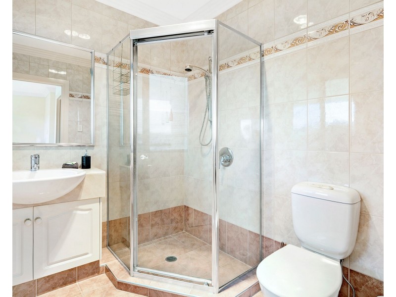 93 Bollard Circuit, Clear Island Waters QLD 4226