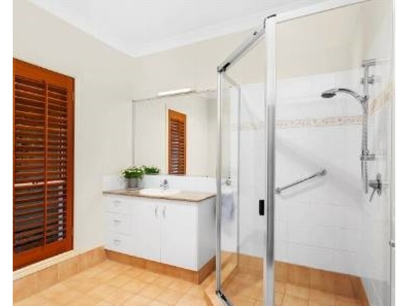 27 Ventura Road, Mermaid Beach QLD 4218