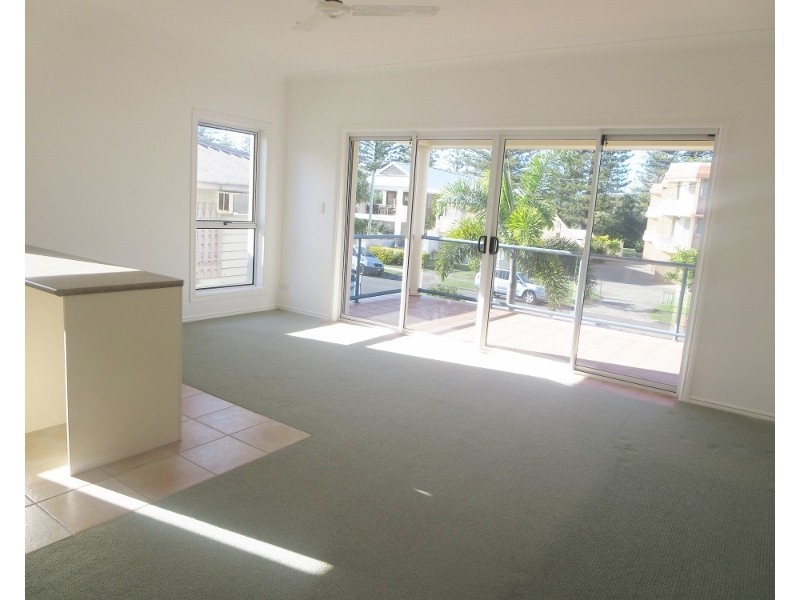 27 Ventura Road, Mermaid Beach QLD 4218