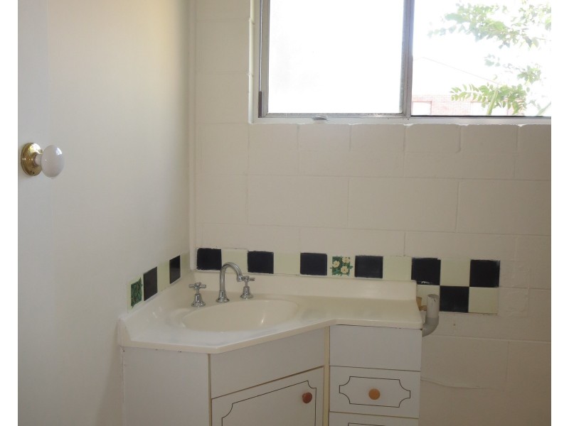 3/37 White Street, Southport QLD 4215