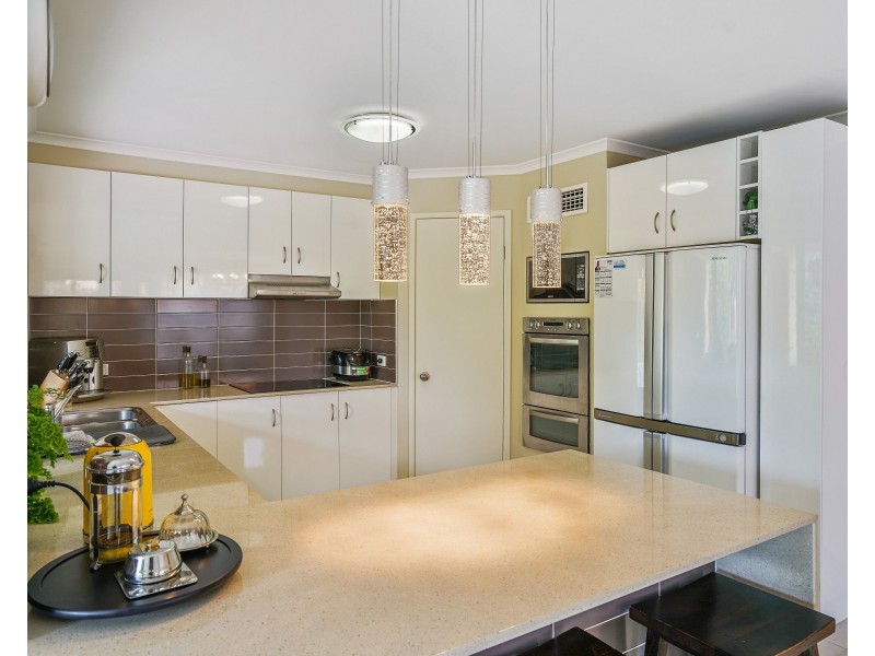 26 Sea Eagle Drive, Burleigh Waters QLD 4220