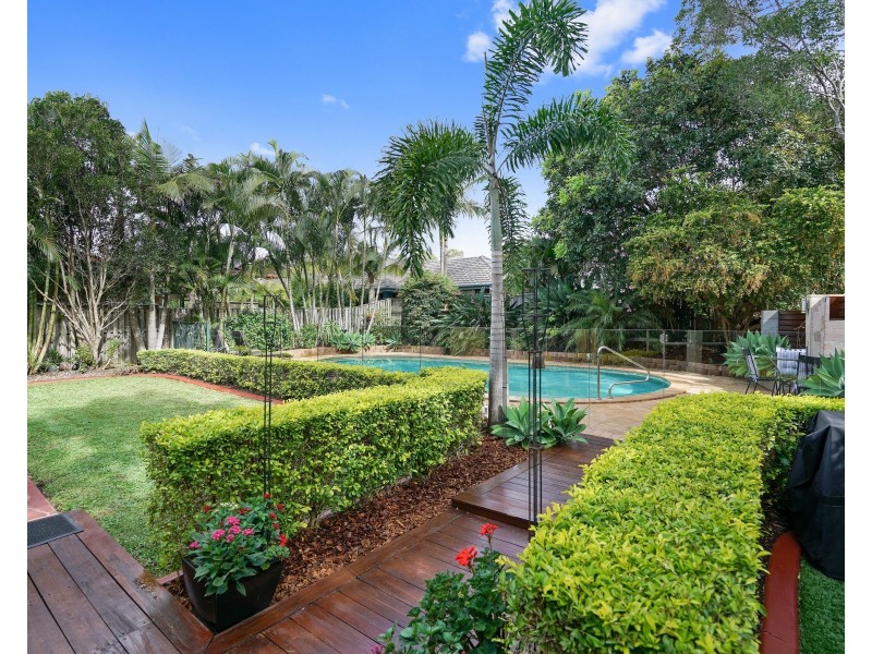 26 Sea Eagle Drive, Burleigh Waters QLD 4220