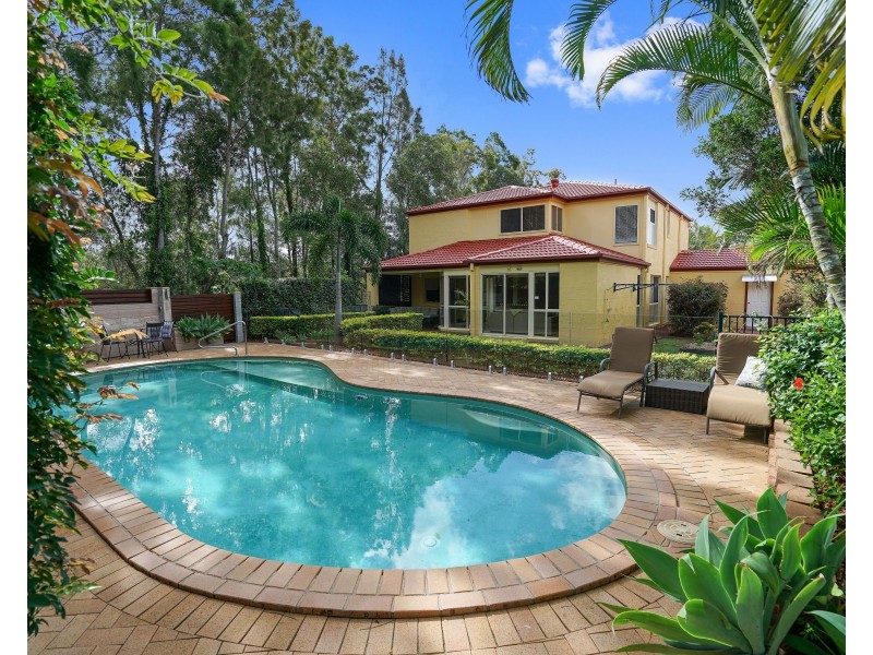 26 Sea Eagle Drive, Burleigh Waters QLD 4220
