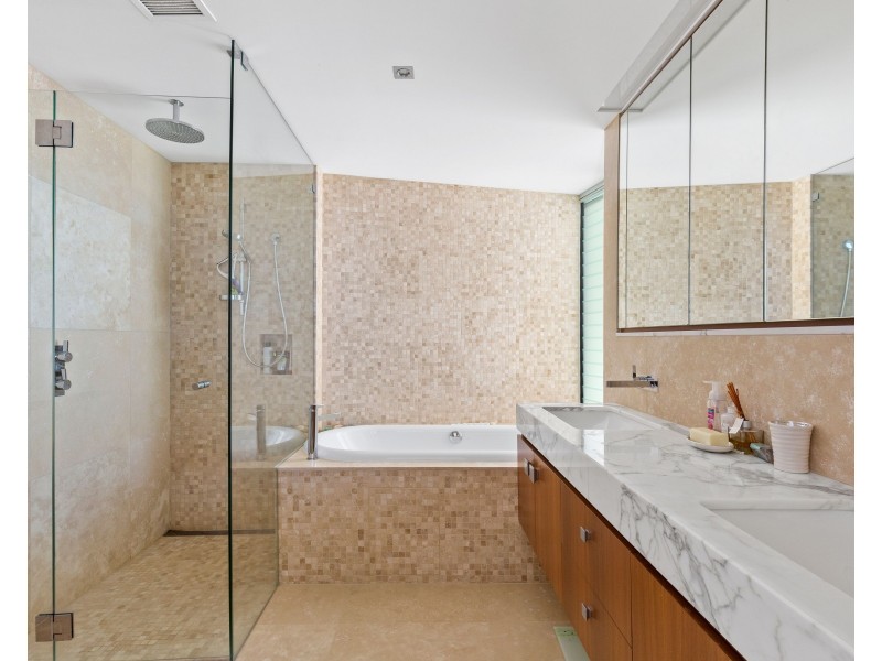 6/1 Twenty Seventh Avenue, Palm Beach QLD 4221