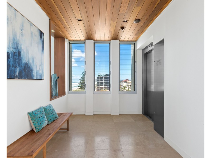 6/1 Twenty Seventh Avenue, Palm Beach QLD 4221