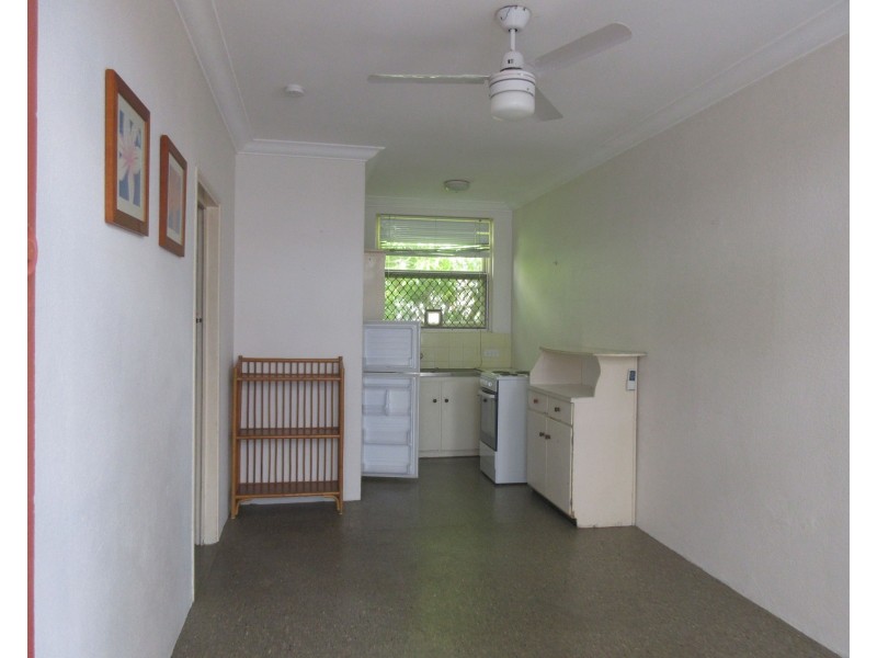 9/14 Paradise Island, Surfers Paradise QLD 4217
