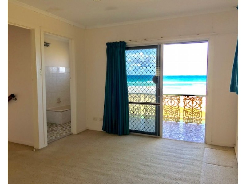 1 Hilda Street, Mermaid Beach QLD 4218