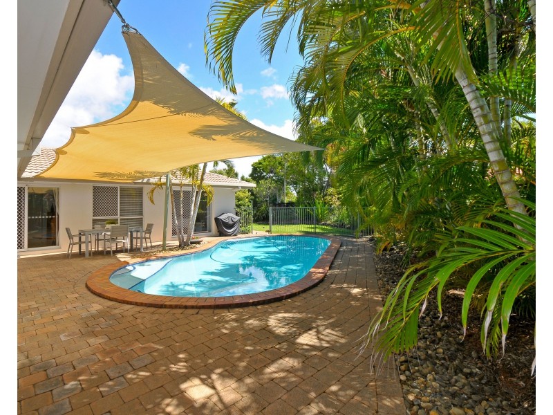 18 Newport Drive, Robina QLD 4226