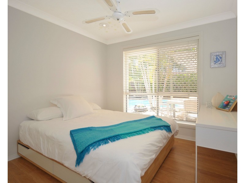 18 Newport Drive, Robina QLD 4226