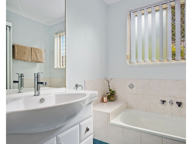 1 Stillwater Crescent, Robina QLD 4226