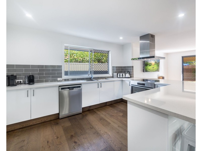 93 Allambi Avenue, Broadbeach Waters QLD 4218