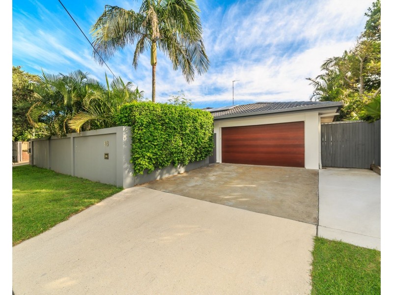 93 Allambi Avenue, Broadbeach Waters QLD 4218