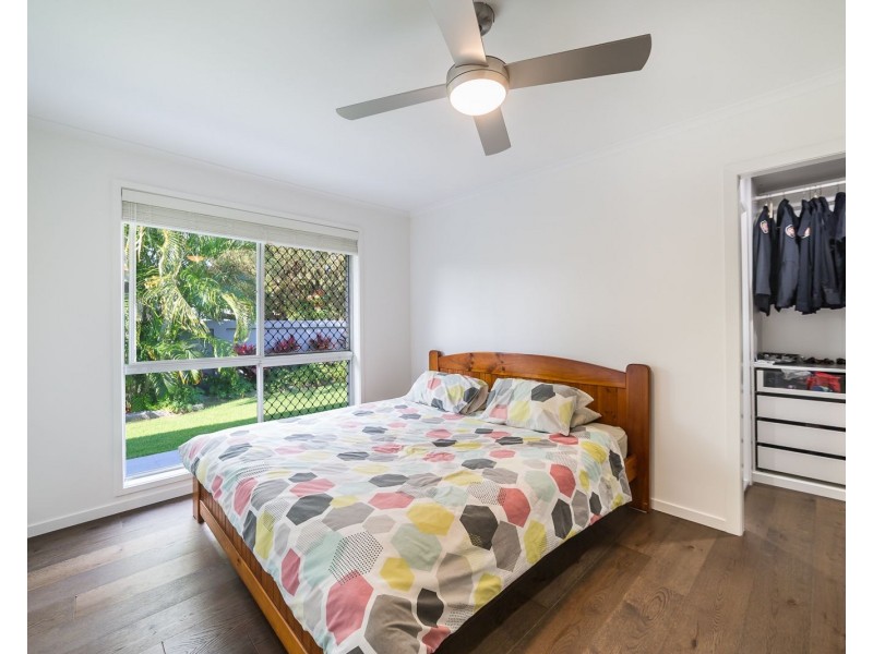 93 Allambi Avenue, Broadbeach Waters QLD 4218