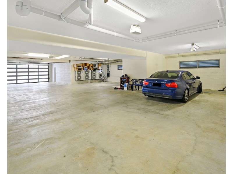 194 Pacific Parade, Bilinga QLD 4225