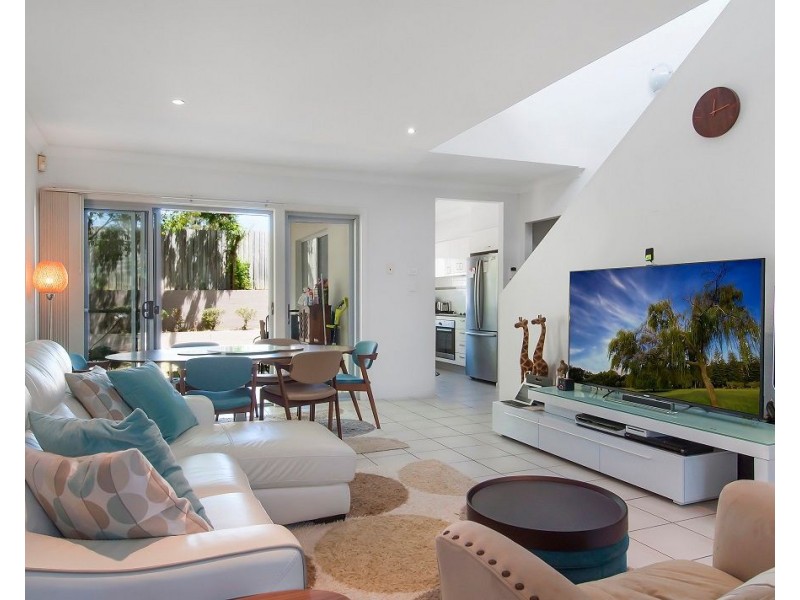 12/215 Benowa Road, Benowa QLD 4217