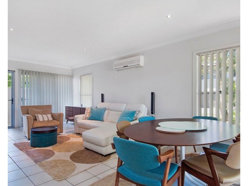 12/215 Benowa Road, Benowa QLD 4217