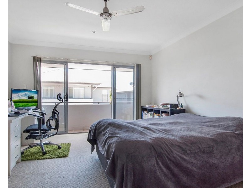 12/215 Benowa Road, Benowa QLD 4217