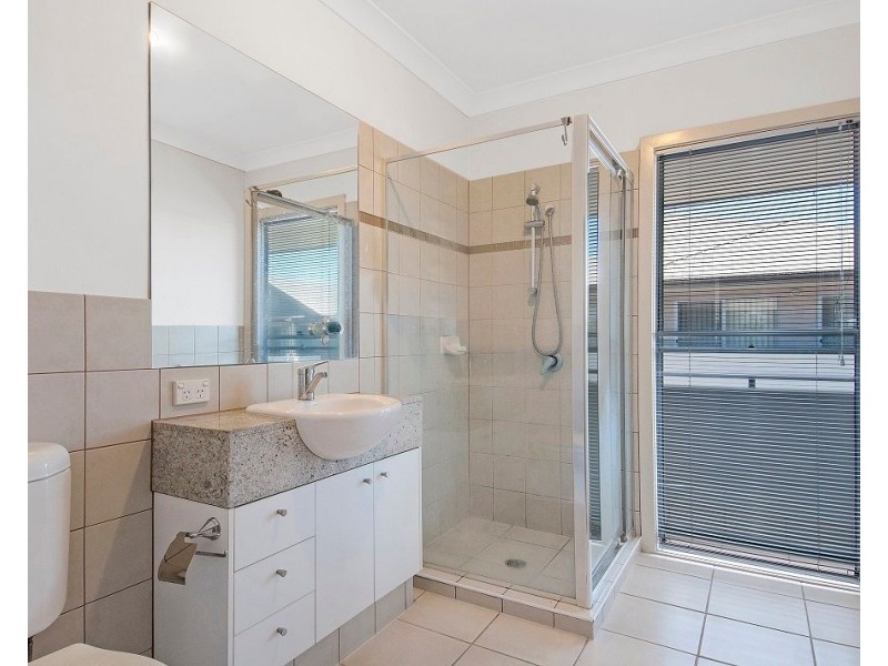 12/215 Benowa Road, Benowa QLD 4217