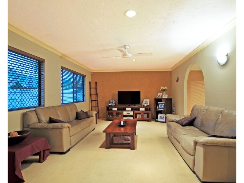 11 Tennyson Place, Robina QLD 4226