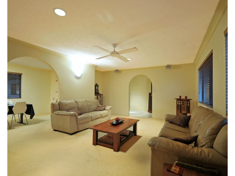 11 Tennyson Place, Robina QLD 4226