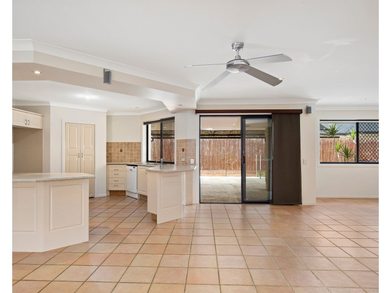 8 Lanai Drive, Burleigh Waters QLD 4220