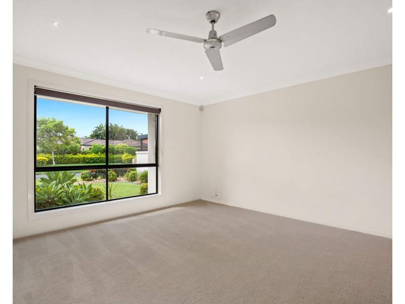 8 Lanai Drive, Burleigh Waters QLD 4220