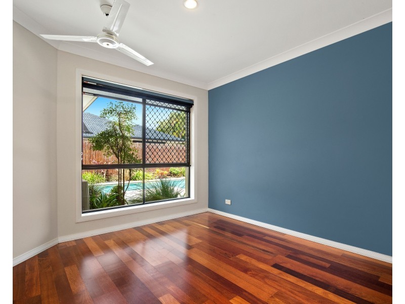 8 Lanai Drive, Burleigh Waters QLD 4220