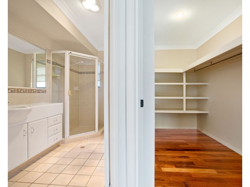 8 Lanai Drive, Burleigh Waters QLD 4220