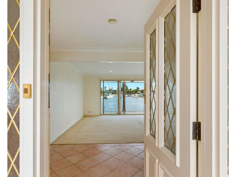 12 Wau Avenue, Runaway Bay QLD 4216