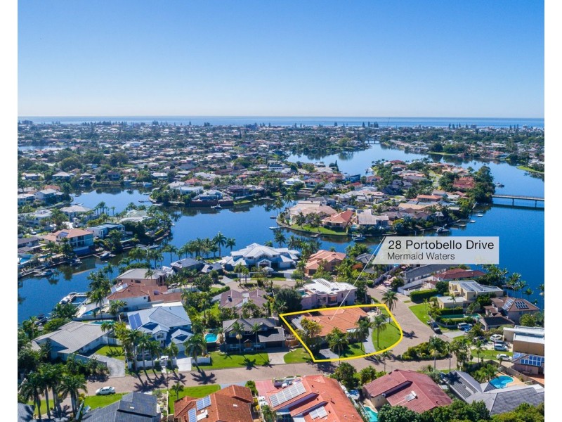 28 Portobello Drive, Mermaid Waters QLD 4218