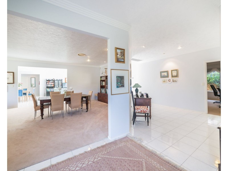 28 Portobello Drive, Mermaid Waters QLD 4218