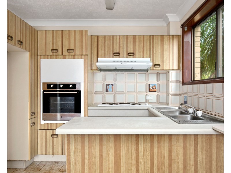 4/6 Genoa Street, Surfers Paradise QLD 4217