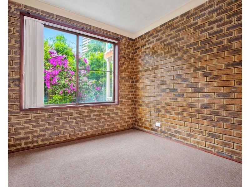 4/6 Genoa Street, Surfers Paradise QLD 4217