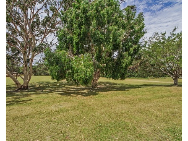 2/46 Oceanic Drive, Mermaid Waters QLD 4218