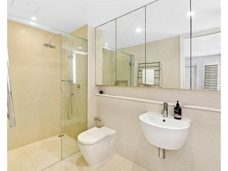 1/160 Jefferson Lane, Palm Beach QLD 4221