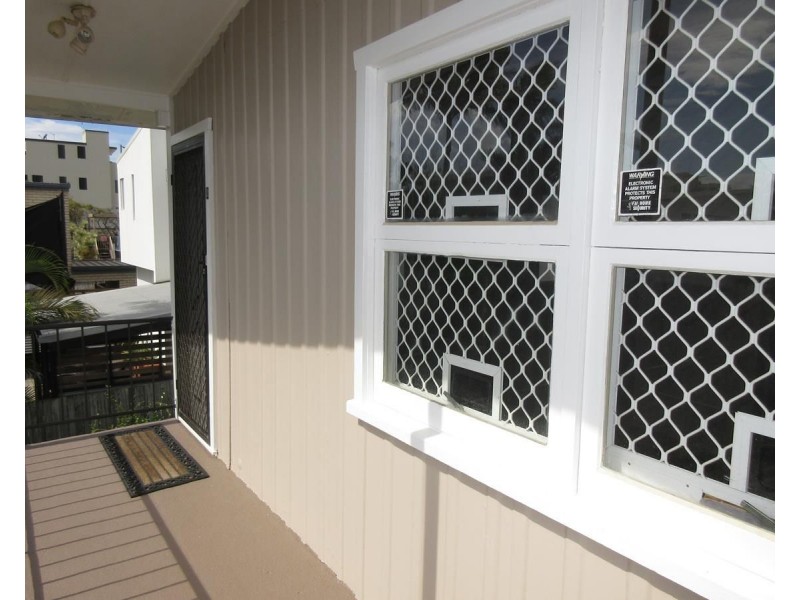 2/27 Cronulla Avenue, Mermaid Beach QLD 4218