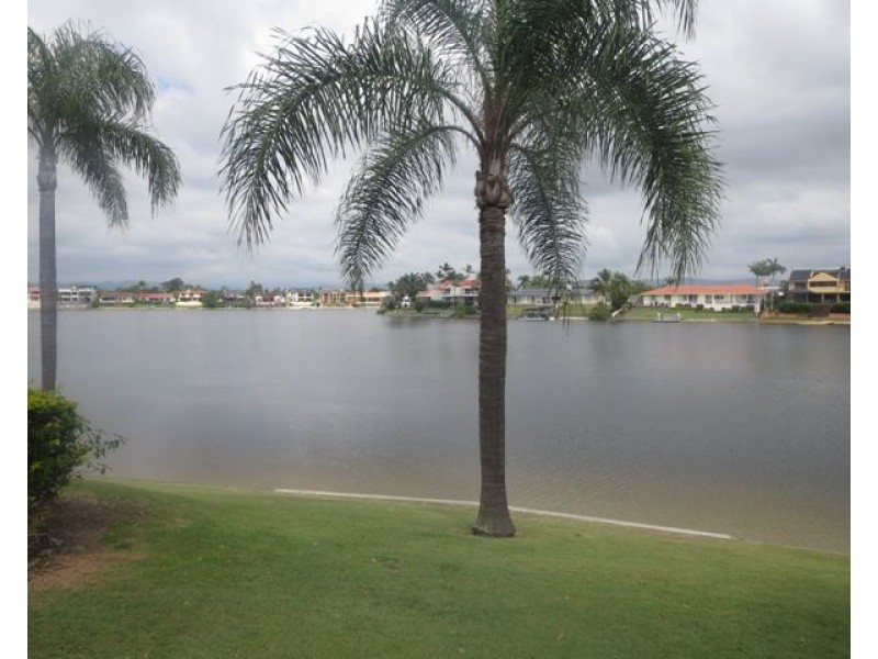 5/17 Duet Drive, Mermaid Waters QLD 4218