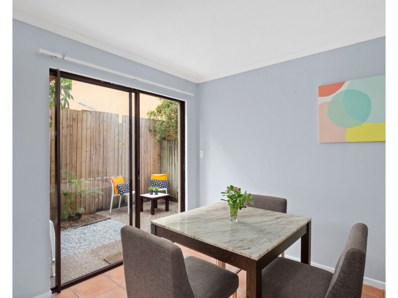 1/22 Peninsular Drive, Surfers Paradise QLD 4217