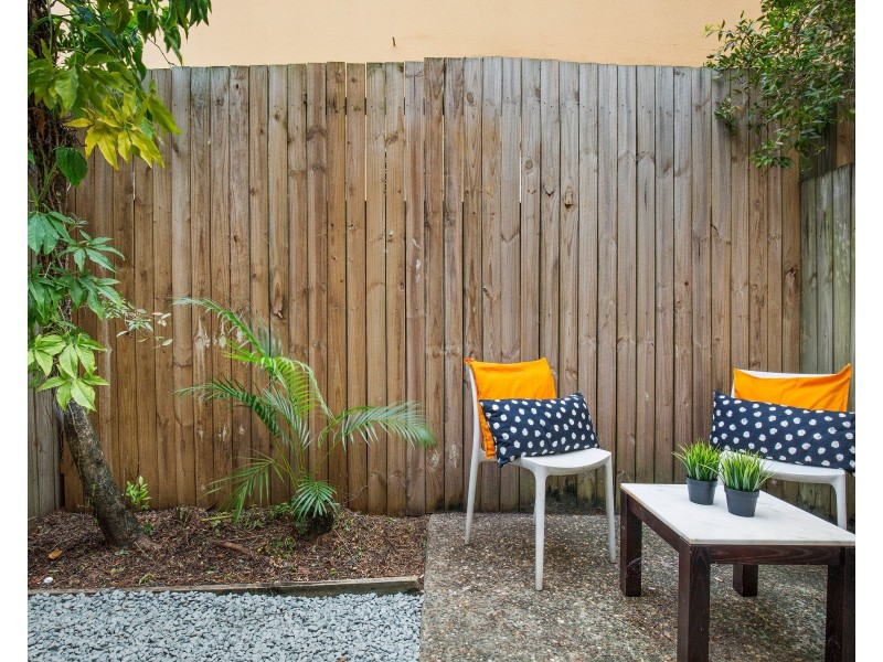 1/22 Peninsular Drive, Surfers Paradise QLD 4217