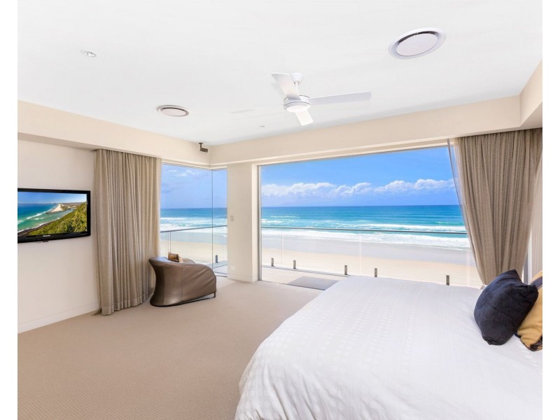 225 Jefferson Lane, Palm Beach QLD 4221