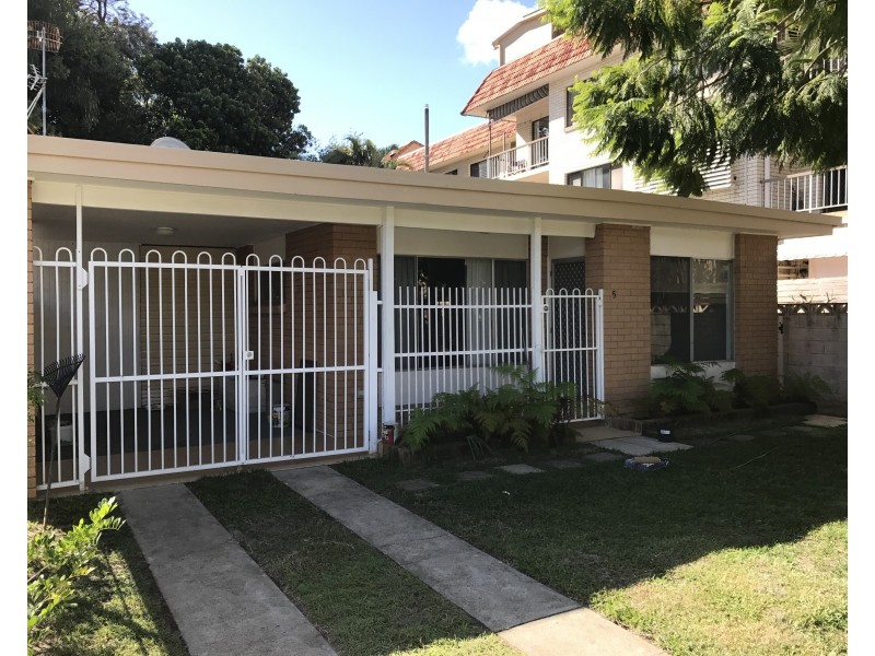 5 Kalyan Street, Surfers Paradise QLD 4217