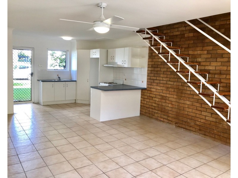 4/15 George Avenue, Broadbeach QLD 4218