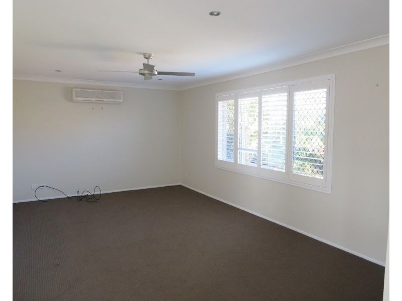 7 Caithness Court, Sorrento QLD 4217