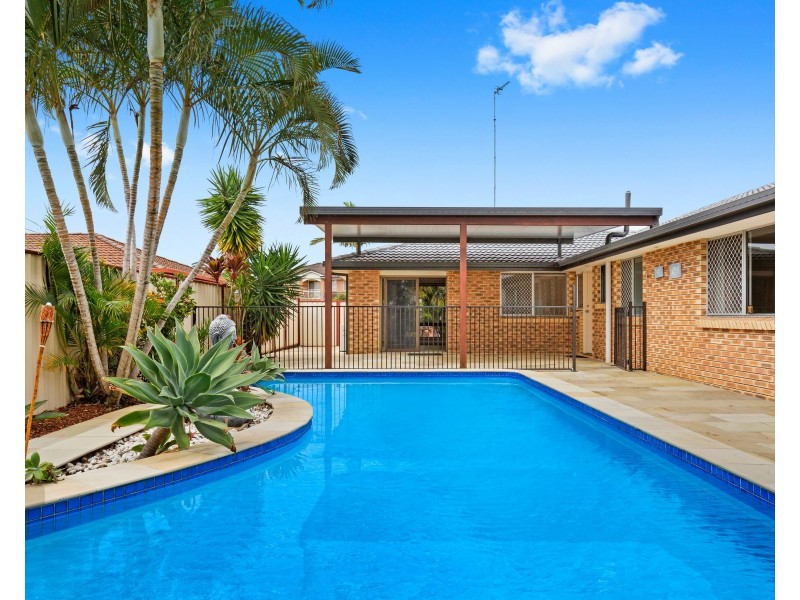 20 Volante Crescent, Mermaid Waters QLD 4218