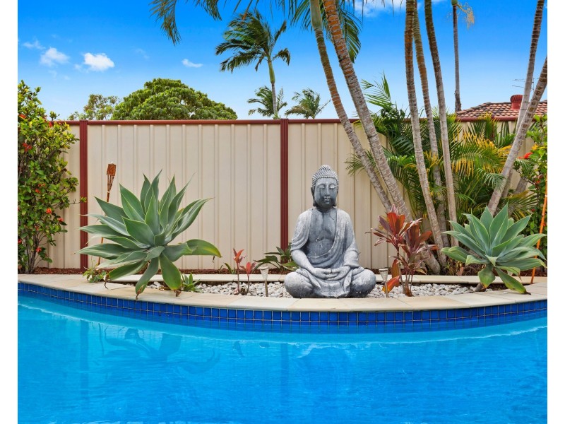 20 Volante Crescent, Mermaid Waters QLD 4218