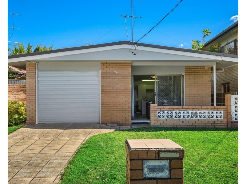 76 Sunshine Parade, Miami QLD 4220