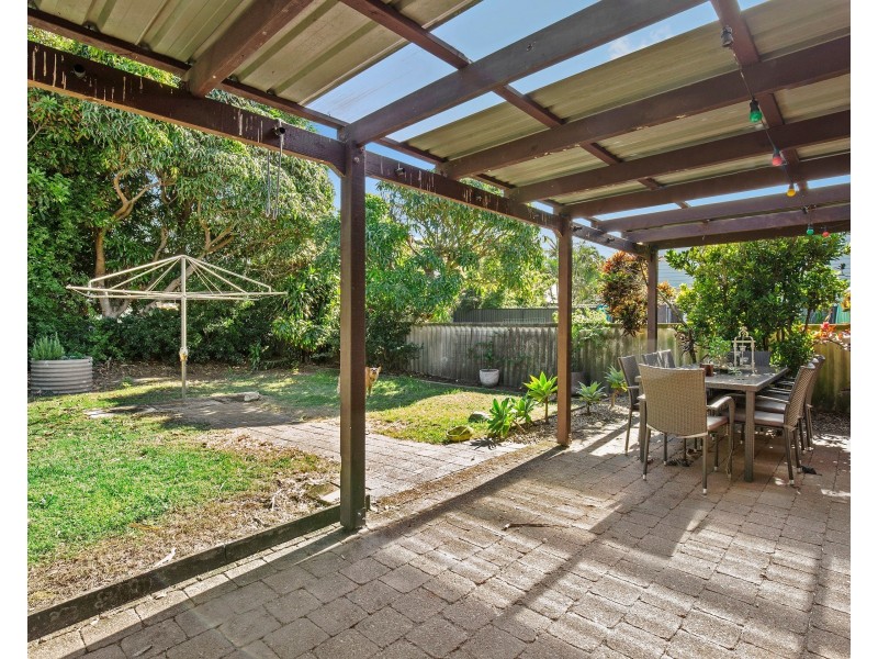 76 Sunshine Parade, Miami QLD 4220