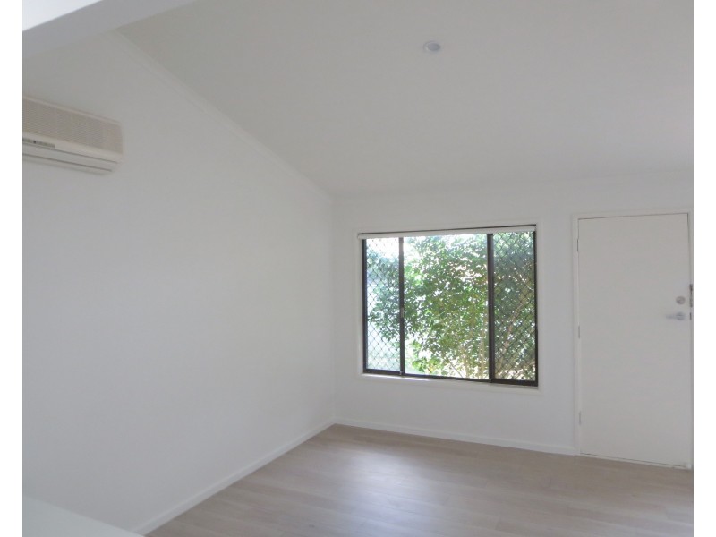 4/5 Rope Court, Mermaid Waters QLD 4218